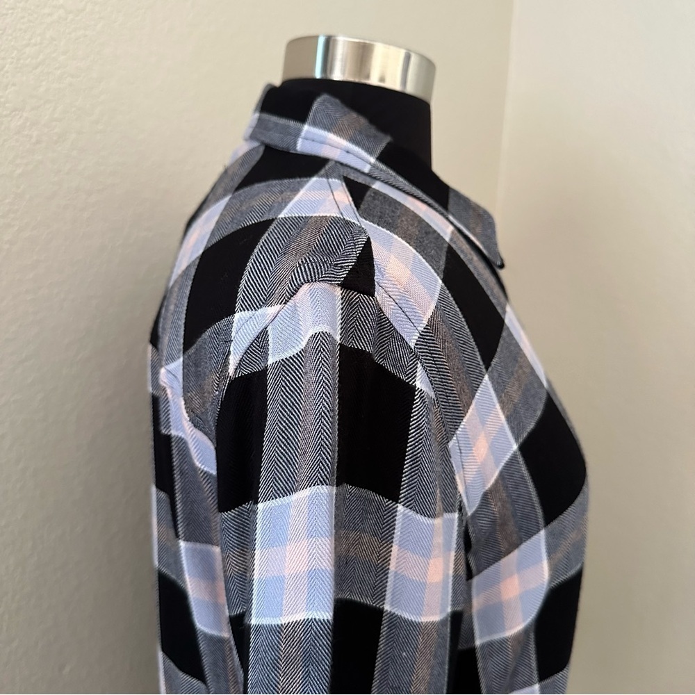 Rails Hunter In Onyx Perwinkle Blush Button Up Lo… - image 5